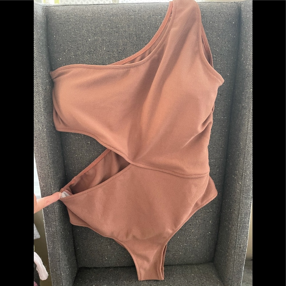 Bathing suit